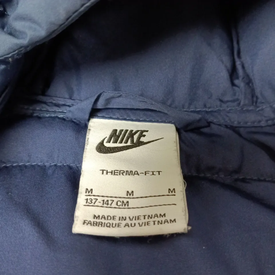NIKE THERMA-FIT PUFFER JACKET – NAVY, KIDS’ MEDIUM (137–147 CM)
