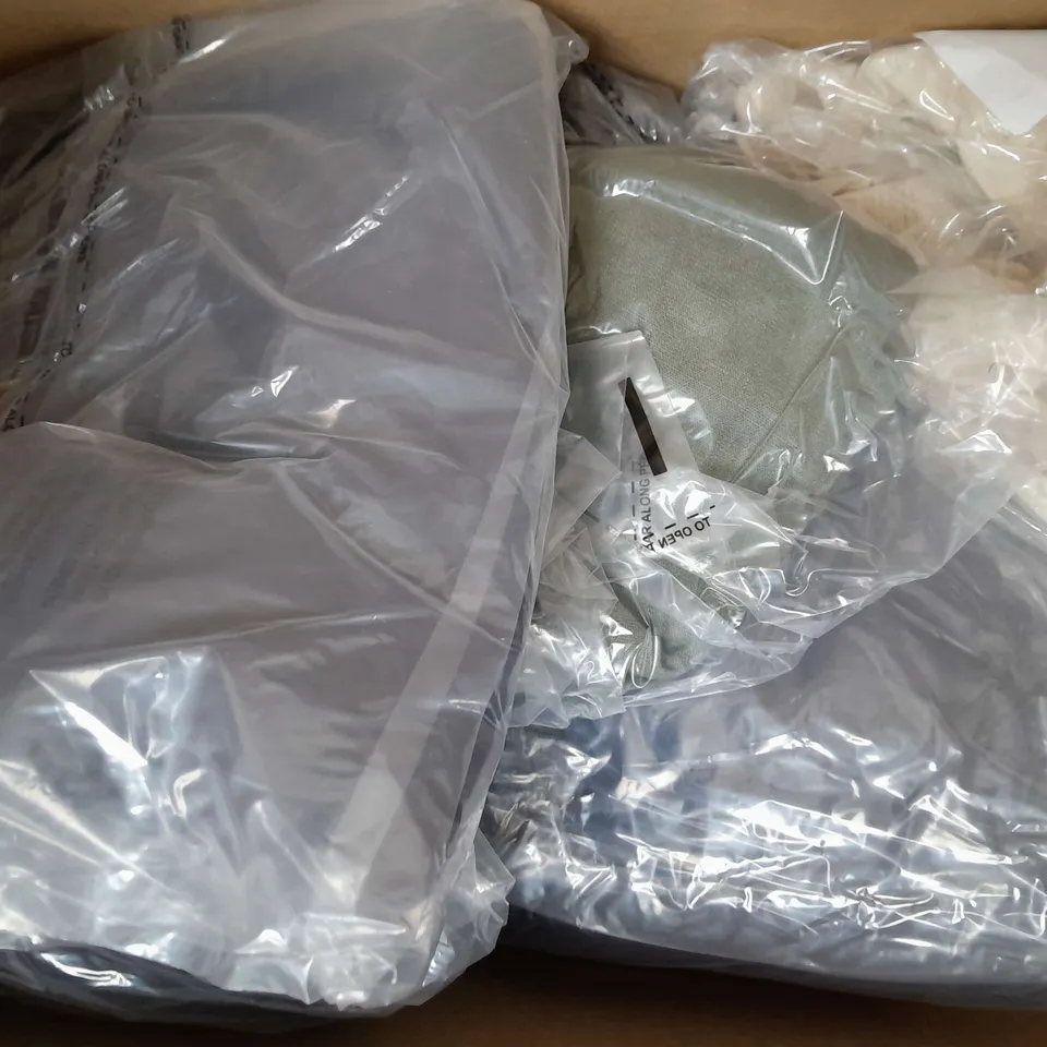 BOX OF APPROXIMATELY 15 ASSORTED CLOTHING AND FASHION ITEMS IN VARIOUS STYLES, SIZES, AND COLOURS