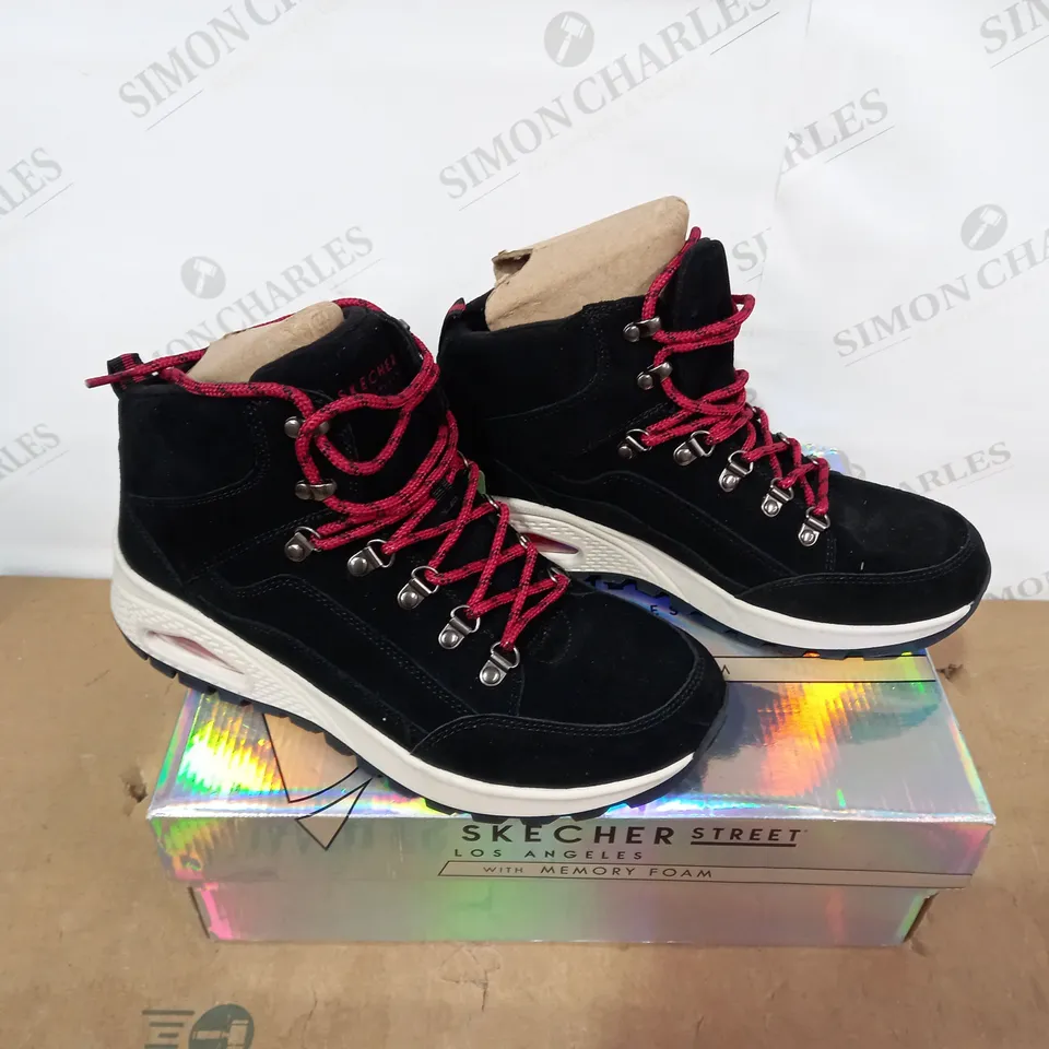 BOXED PAIR OF SKECHERS - SIZE 8