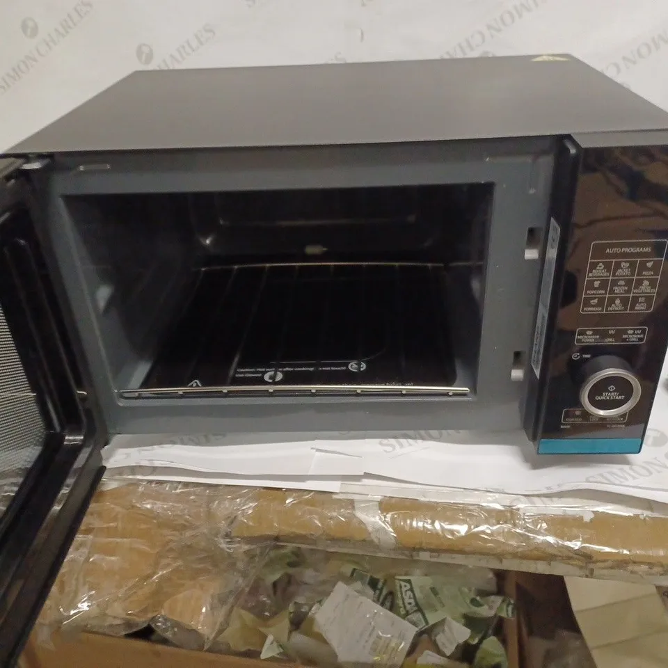 SHARP BLACK MICROWAVE 800W YC-QG204A