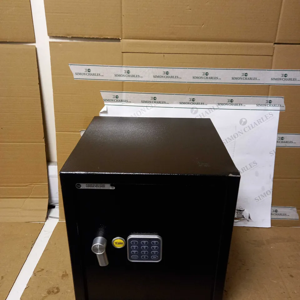 YALE ALARMED ELECTRIC SAFE