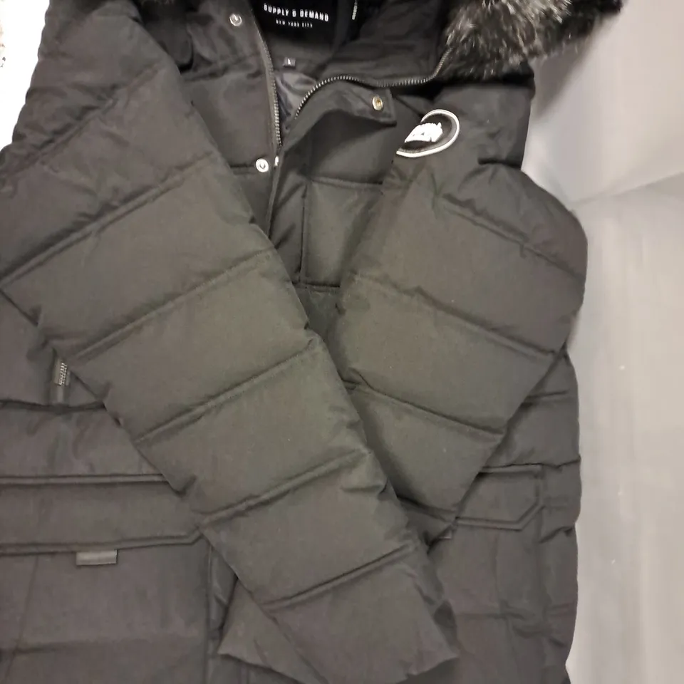 SUPPLY AND DEMAND PADDED  COAT W. HOOD IN BLACK SIZE LARGE