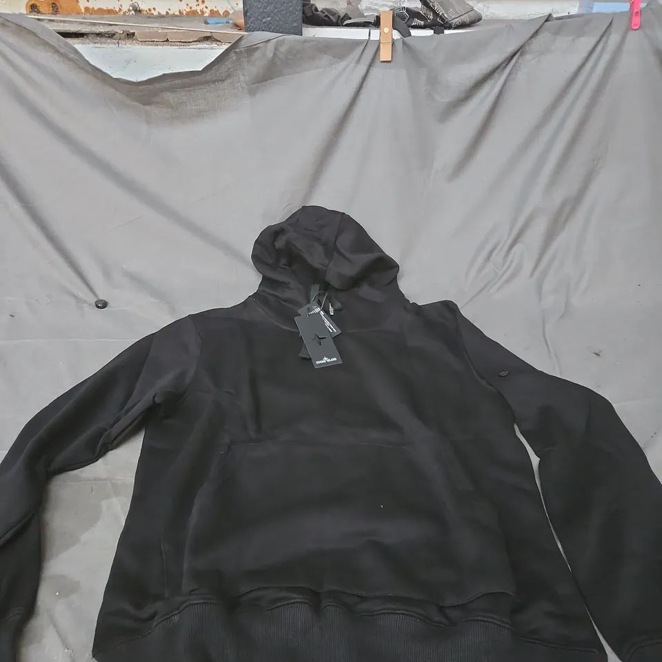 STONE ISLAND HOODIE – BLACK – UK M (M)