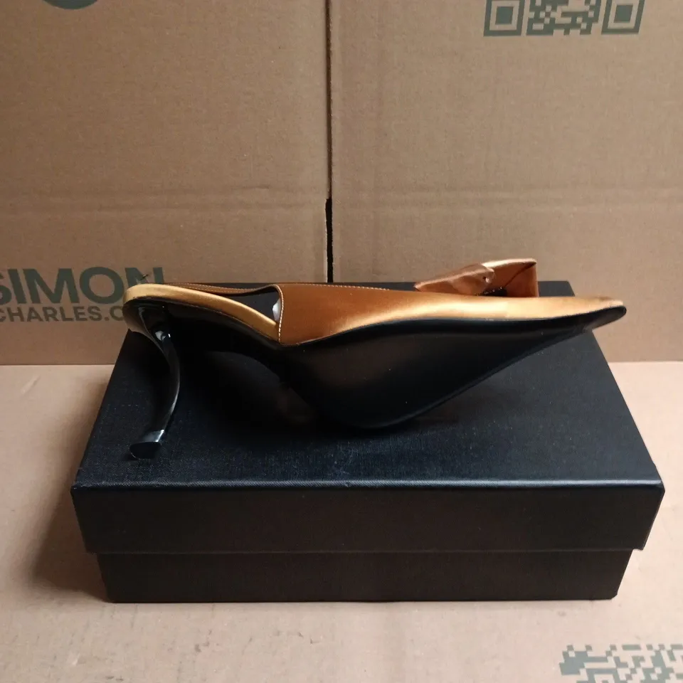 BOXED PAIR OF SAINT LAURENT POINTED-TOE SLINGBACK STILETTO HEEL SHOES - 7