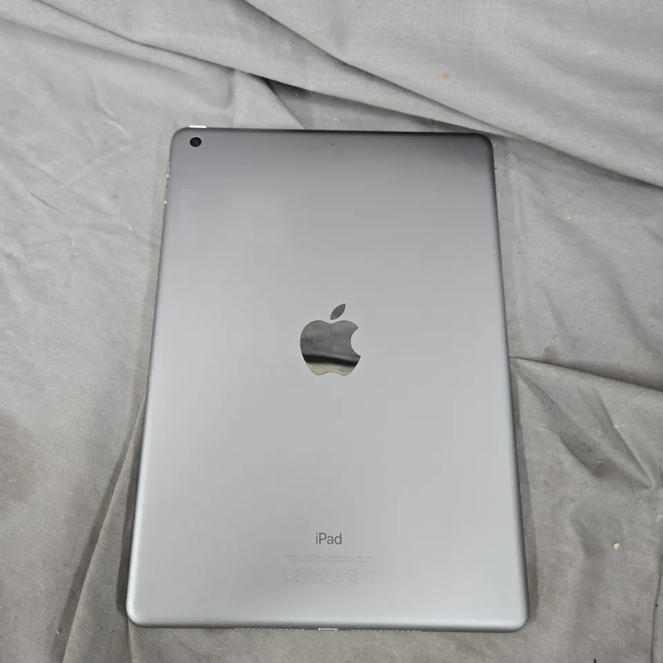 APPLE IPAD 5TH GEN TABLET