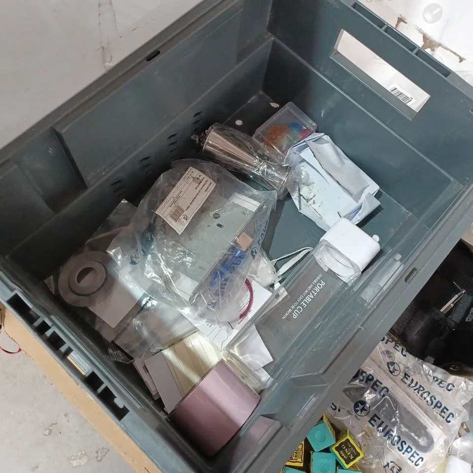 ASSORTED ITEMS TO INCLUDE: BLOOD GLUCOSE MONITORING SYSTEM, SAW CHAIN, BEHRINGER BOD400 BASS OVERDRIVE PART, 15+ CABINET HANDLES ETC 