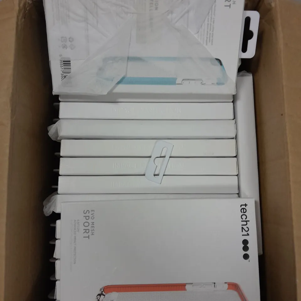 APPROXIMATELY 20 BOXED TECH21 EVO MESH PROTECTIVE IPHONE 6 PLUS PROTECTIVE CASES IN BLUE & PINK 
