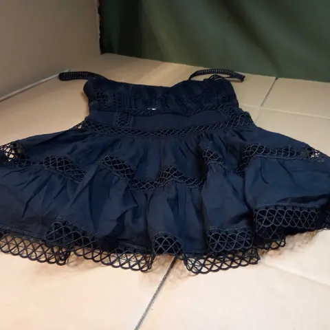 DESIGNER BLACK CROCHET STYLE DETAIL MINI DRESS - LARGE