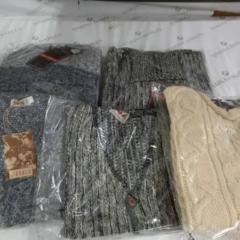 LOT OF 5 ASSORTED KNITWEAR CLOTHING ITEMS - VARIOUS SIZES
