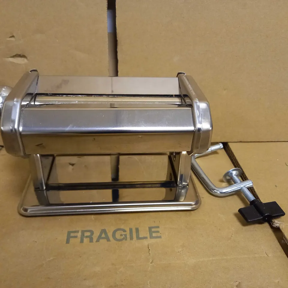 KITCHENCRAFT STAINLESS STEEL PASTA MAKER