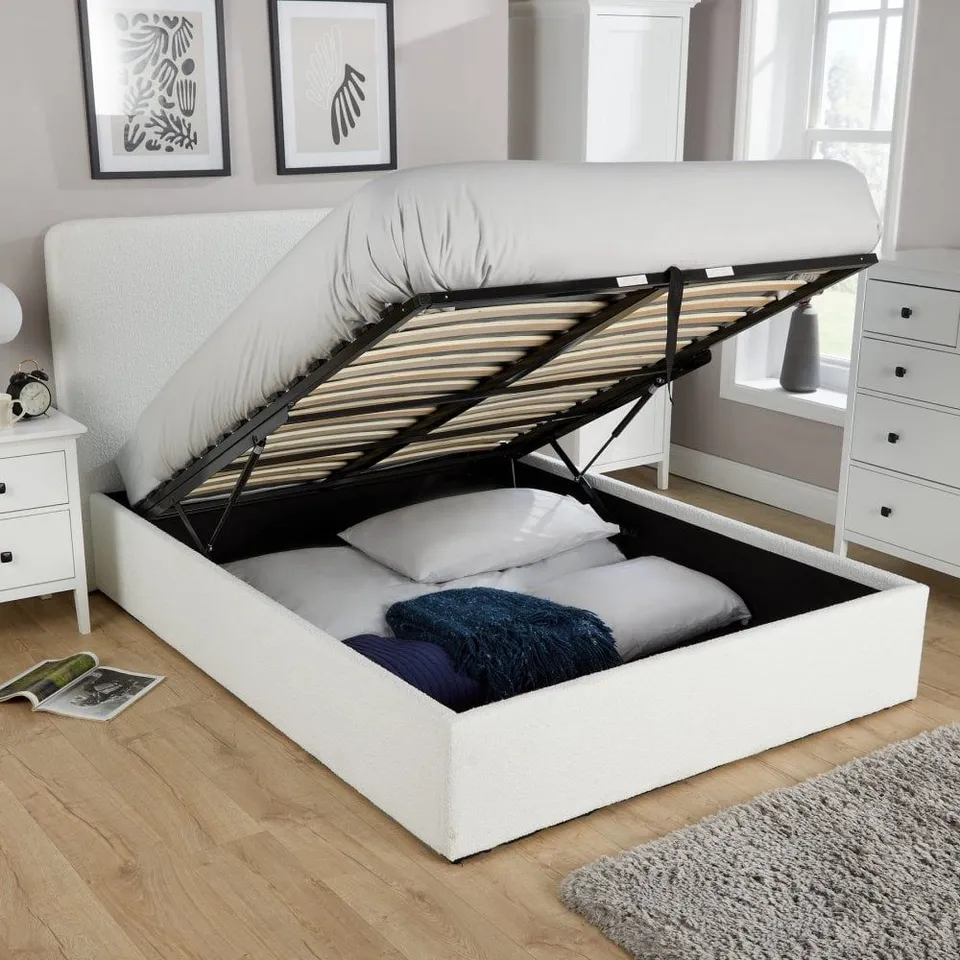 BOXED SERENITY OTTOMAN STORAGE GAS LIFT BED - CREAM // SIZE: 4'6" (2 BOXES)