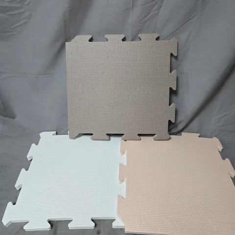 TMN PUZZLE PLAYMAT – SAND, WARM GREY & BRIGHT WHITE INTERLOCKING TILES (16 TILES)