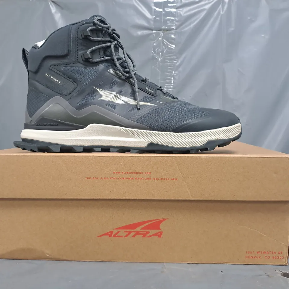 BOXED PAIR OF ALTRA LONE PEAK MID ALL-WTHR 2 SHOES IN GREY SIZE UK 8
