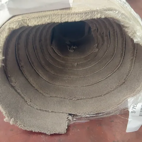 ROLL OF QUALITY ROYAL VELVET HELENA CARPET - APPROXIMATELY 4.6 x 4m