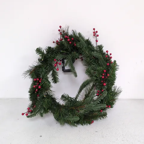 ARTIFICIAL CHRISTMAS WREATH WITH RED BERRIES