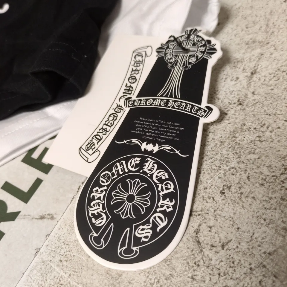 CHROME HEARTS WHITE & BLACK LONG-SLEEVE TOP – MEN'S, SIZE M