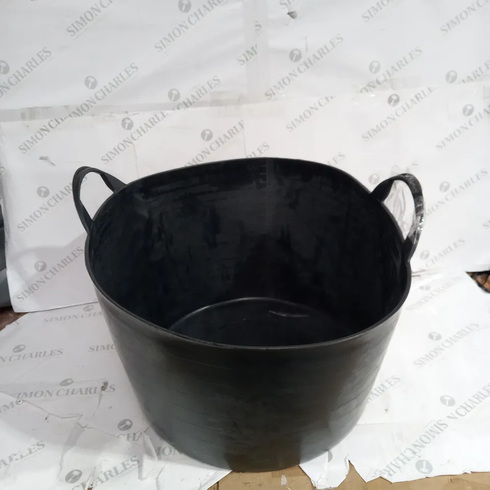 LARGE BLACK AIRFLOW FLEXIBLE TUB 
