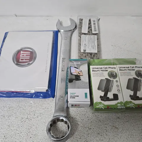 APPROXIMATELY 6 ASSORTED VEHICLE PARTS & ACCESSORIES TO INCLUDE RATCHET SPANNER, 360 PHONE STAND, CHAIN, ETC