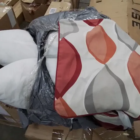 LOT OF 4 SQUARE FILLED CUSHIONS WITH COVERS
