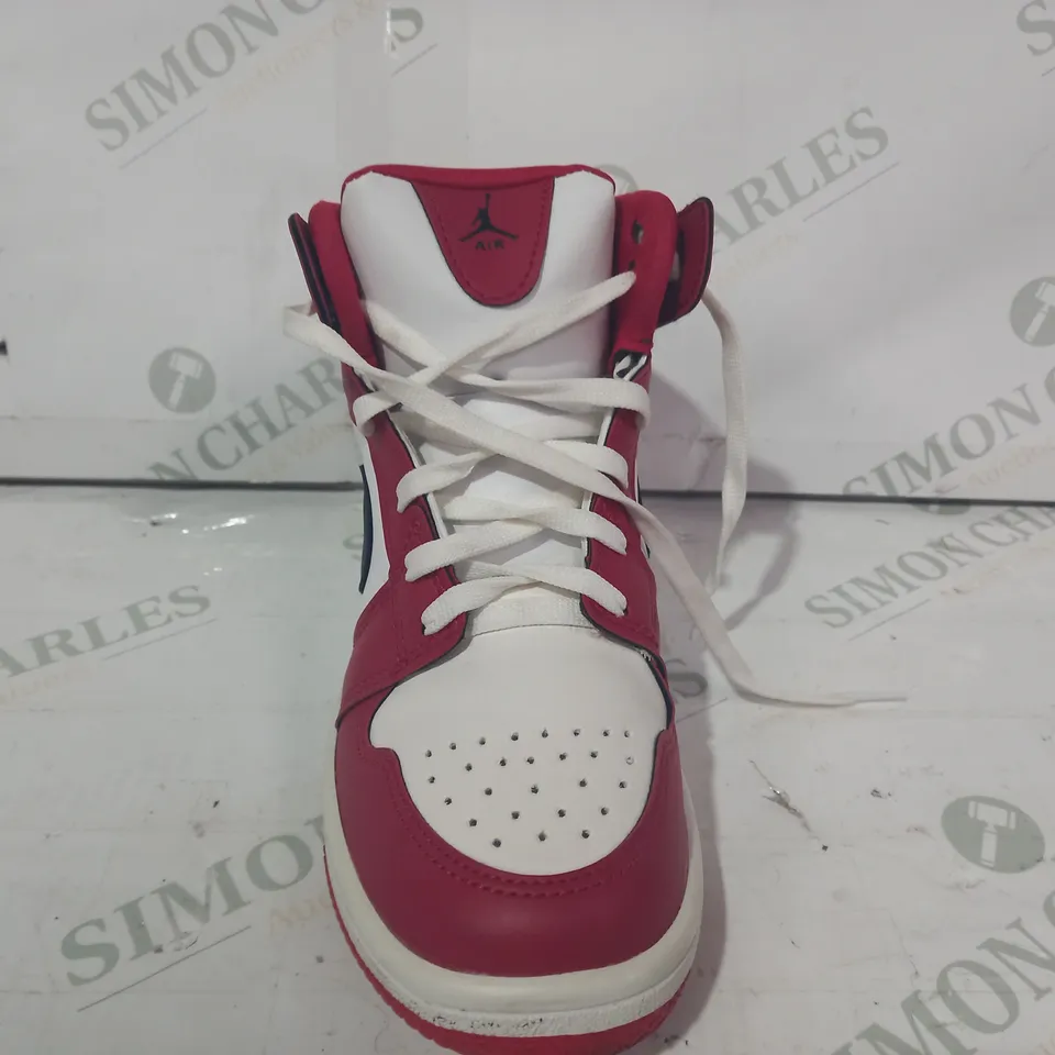 BOXED PAIR OF NIKE AIR JORDAN SHOES IN RED/WHITE/BLACK EU SIZE 35