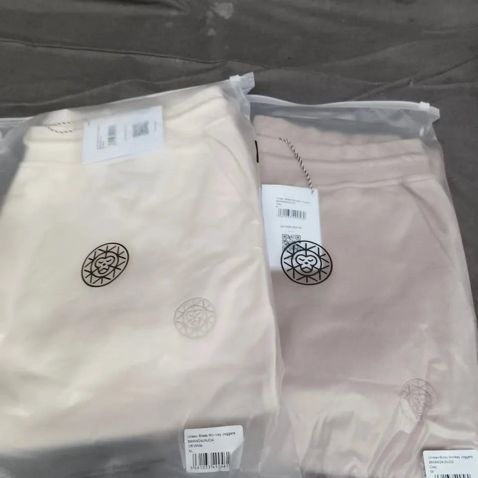 APPROXIMATELY 20 ASSORTED BRASS MONKEY JOGGERS IN VARIOUS SIZES & COLOURS 