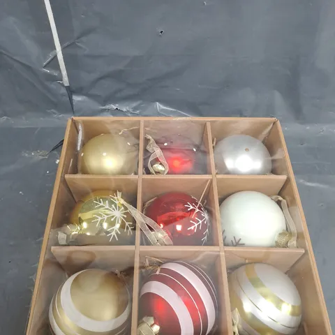 SET OF 9 GLASS LUXE CHRISTMAS TREE BAUBLES - RED/GOLD