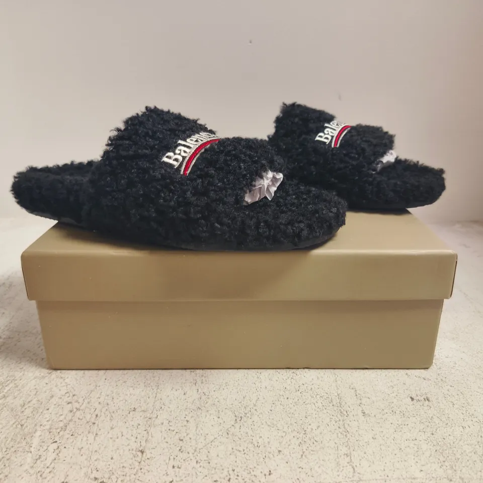 BOXED PAIR OF BALENCIAGA FLEECE SLIPPERS IN BLACK SIZE EU 41