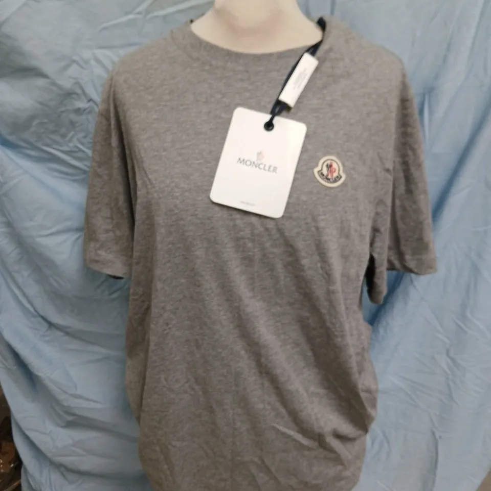 MONCLER T-SHIRT IN GREY HEATHER - L