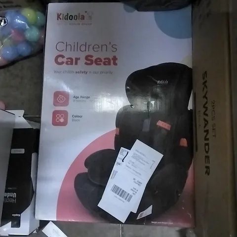 BOXED KIDOOLA CHILDREN'S CAR SEAT / BOOSTER SEAT 