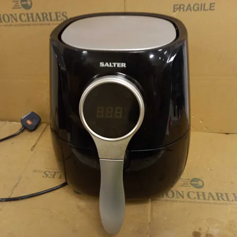 SALTER 4.5L DIGITAL HOT AIR FRYER