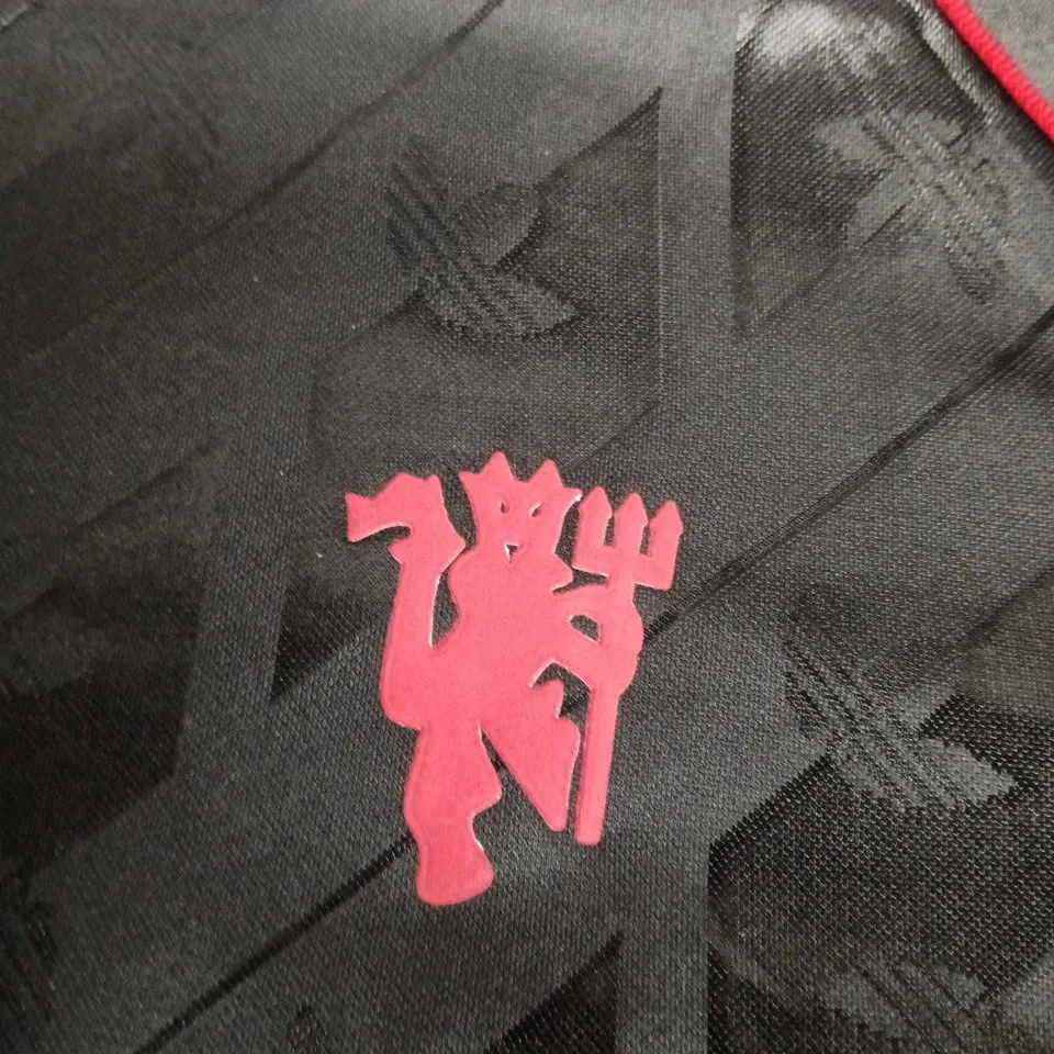 MANCHESTER UNITED CUSTOM FOOTBALL JERSEY – BLACK WITH RED TRIM, UK XL