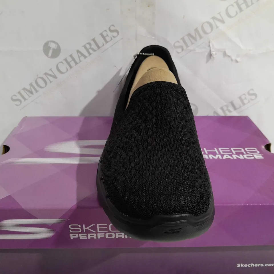  SKECHERS GO WALK 6, BLACK , UK SIZE 5.5