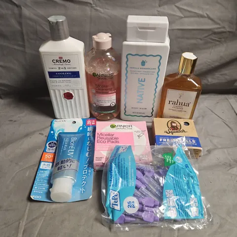 APPROXIMATEY 20 ASSORTED HEALTH AND BEAUTY PRODUCTS TO INCLUDE - NATIVE BODY WASH - DR SQUATCH SOAP - GARNIER MICELLAR CLEANSING WATER - ETC