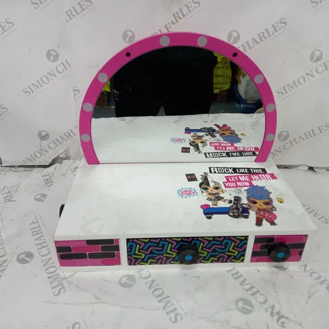 KIDS MAKE UP DESK