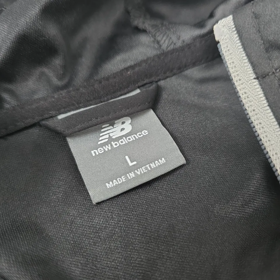 NEW BALANCE JACKET – BLACK, UK SIZE L (MADE IN VIETNAM)