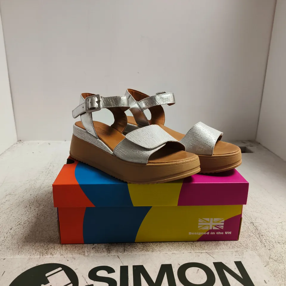 ADESSO SILVER WOMEN'S SANDALS WITH BUCKLE STRAP WEDGE BOXED UK 6