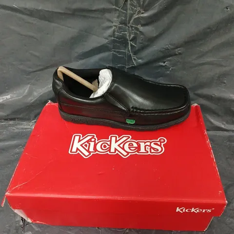 BOXED PAIR OF KICKERS FRAGMA SLIP LEATHER BLACK SIZE 36