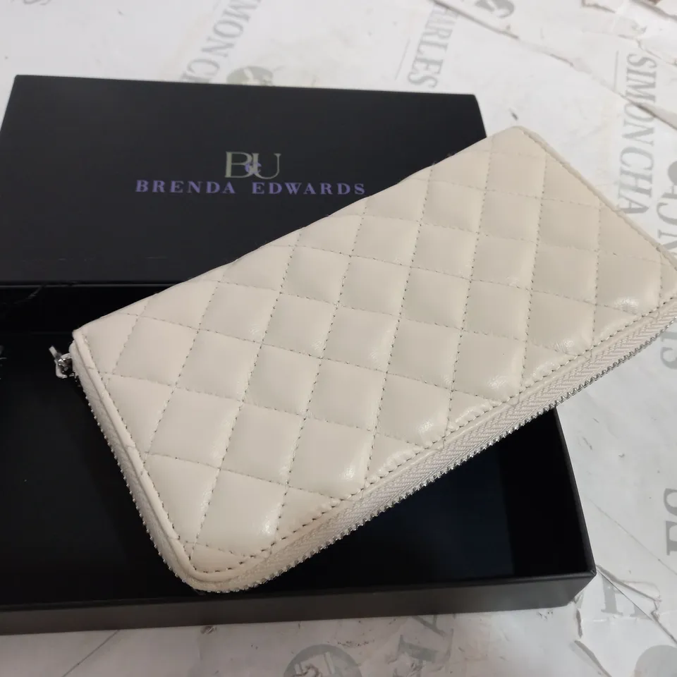 BRENDA EDWARDS ON THE GO PURSE