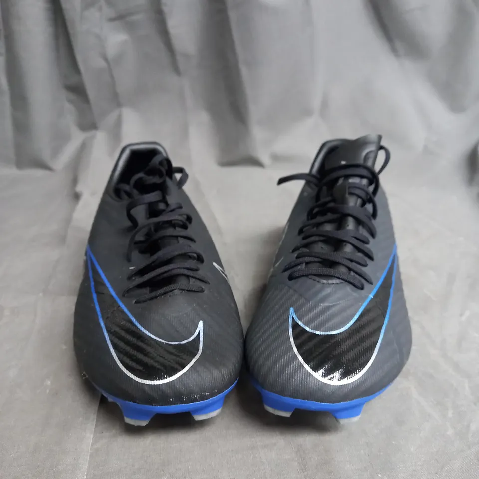 PAIR OF NIKE AIR ZOOM LIGHT FOOTBALL BOOTS SIZE 6.5