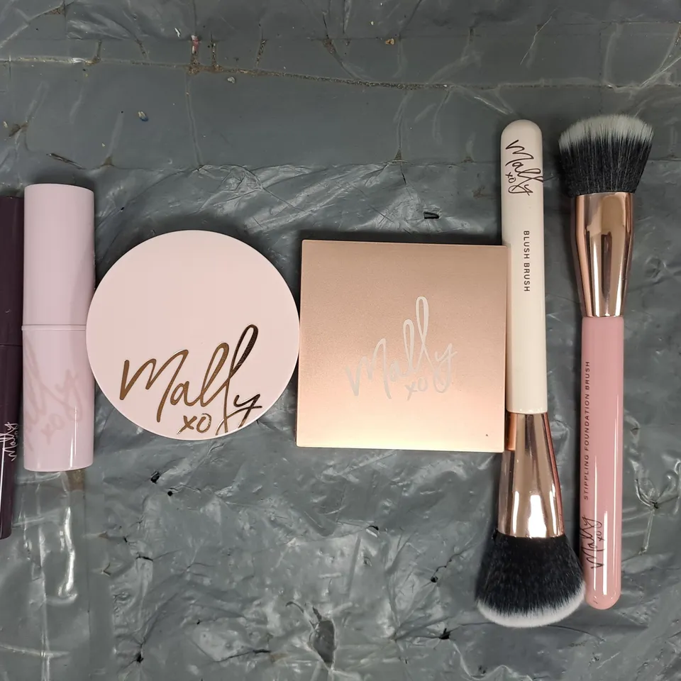 MALLY MAKE-UP SET