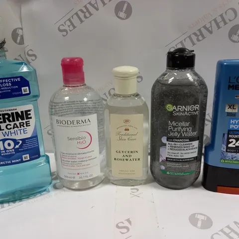 BOX OF APPROXIMATELY 20 ASSORTED COSMETIC ITEMS TO INCLUDE LISTERINE TOTAL CARE MOUTHWASH, GARNIER PURIFYING JELLY WATER, LOREAL MEN BODY WASH ETC