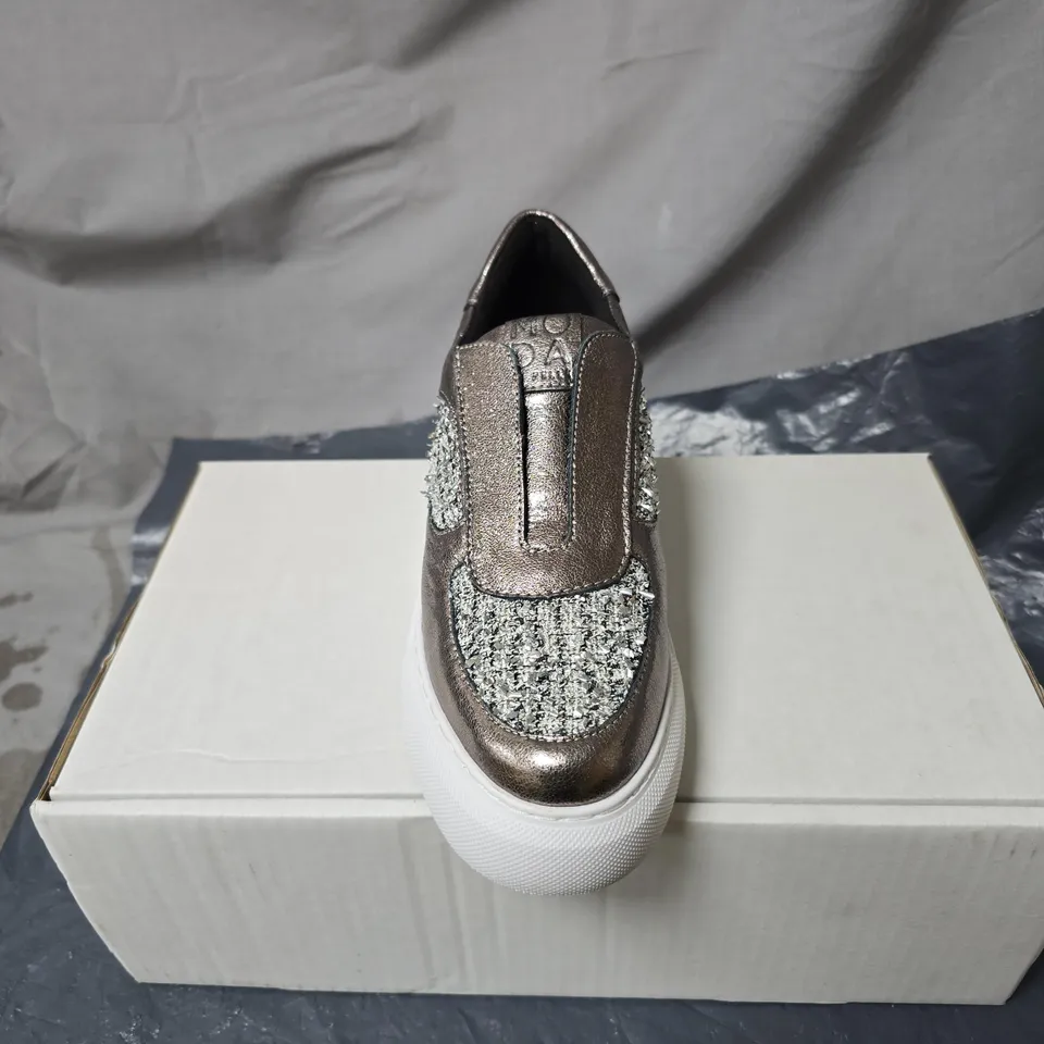 MODA IN PELLE METALLIC BRONZE VELCRO-STRAP SNEAKERS WITH GLITTER PANEL – BOXED SIZE 36