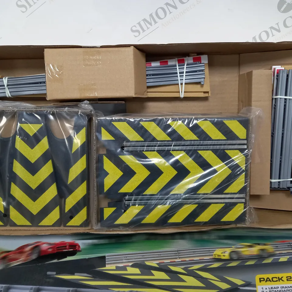 BOXED SCALEXTRIC TRACK EXTENSTION PACK 2