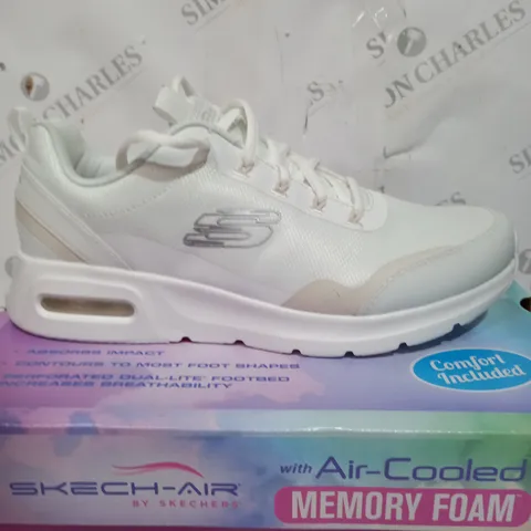 BOXED PAIR OF SKECHERS AIR COURT TRAINERS IN WHITE SIZE 3.5