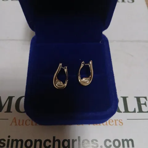 CLOGAU PAST PRESENT FUTURE STERLING SILVER TWIST HOOP EARRINGS TOPAZ 