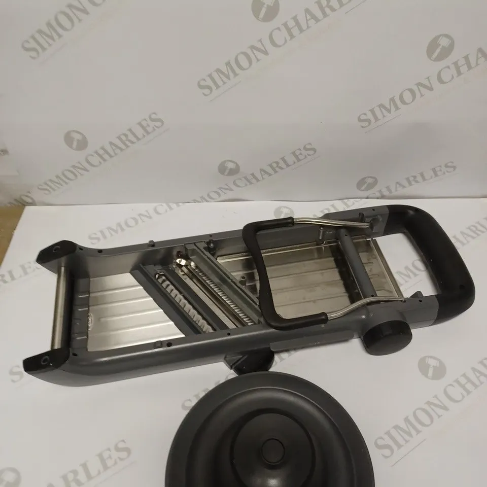 OXO GOOD GRIPS CHEF'S MANDOLINE SLICER