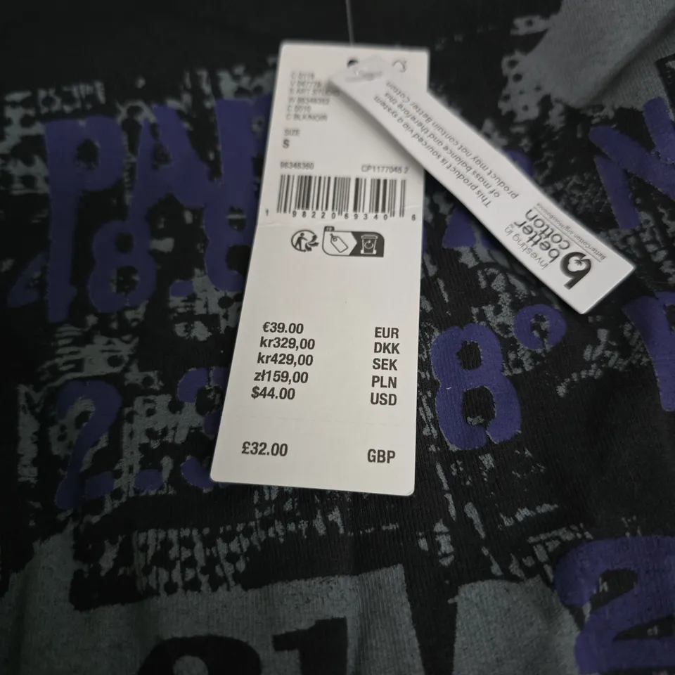 URBAN OUTFITTERS LONG SLEEVE T SHIRT, 2 IN 1 STYLE. SIZE S P