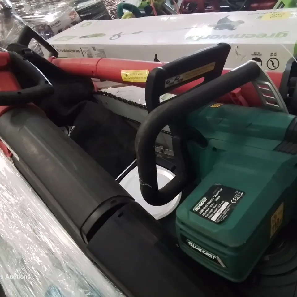 PALLET OF ASSORTED GARDENING TOOLS, INCLUDING, STRIMMERS, CHAIN SAWS, BLOWERS, SCARIFIER/RAKE