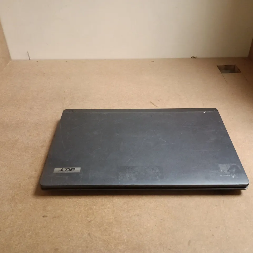 ACER TRAVELMATE 5735 SERIES LAPTOP