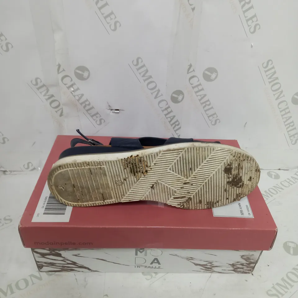 BOXED MODA IN PELLE OLANNA SANDAL SIZE 5